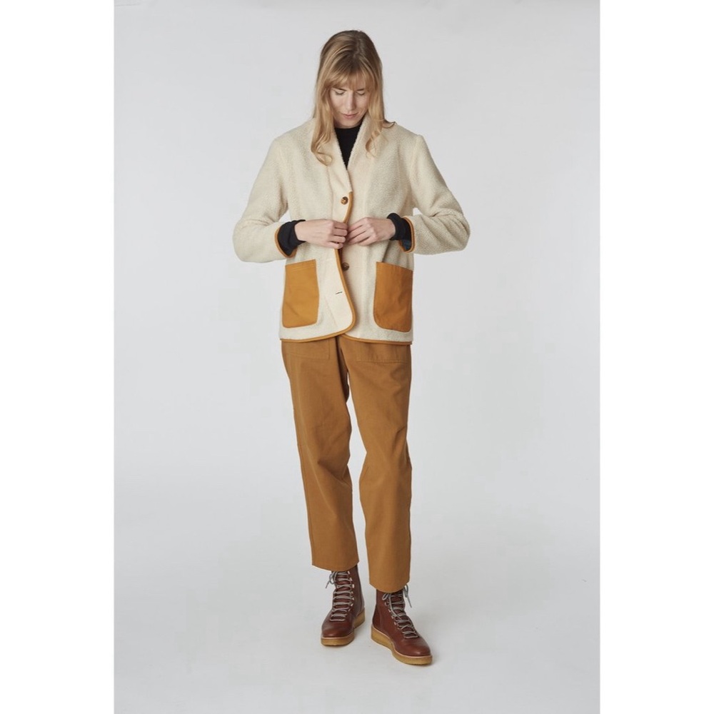 Loup Sherpa Jacket with Denim Pockets - Picture 2 of 6